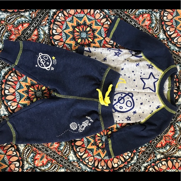 Baby Clothes - Picture 4 of 5